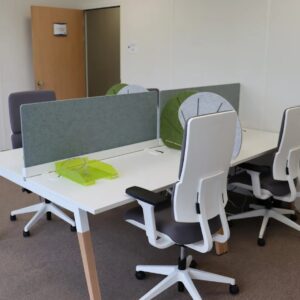 Intérieur du centre de formation DFCF Formations avec salle de cours et équipements pédagogiques