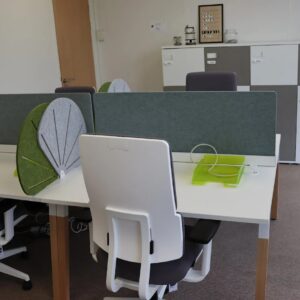 Intérieur du centre de formation DFCF Formations avec salle de cours et équipements pédagogiques